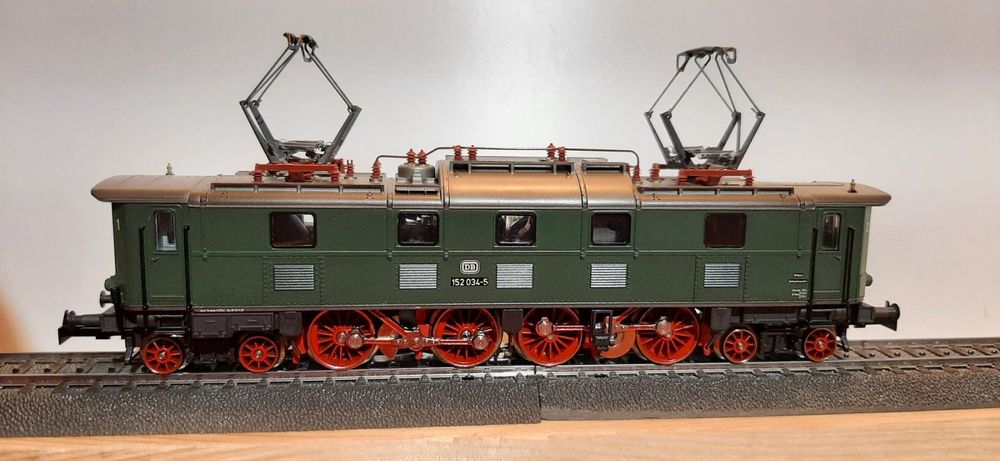 Märklin 3366 - Locomotive électrique BR 152 - DB