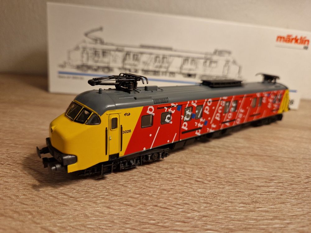 Märklin 3386 - Automotrice électrique Poste PTT Série mP 3000 NS (CH)