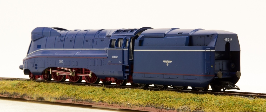 Märklin 3789 - Locomotive diesel avec tender - BR 03.10 - DB - HO