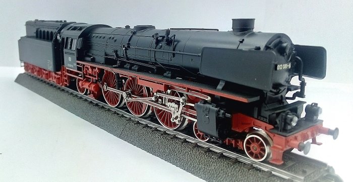 Märklin HAMO 8310 - Locomotive vapeur avec tender - BR 012