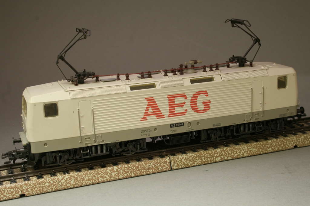 Märklin HAMO 8341 - Locomotive électrique - BR 143 - AEG