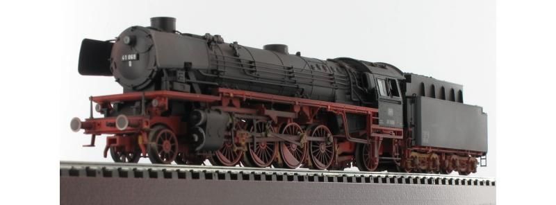 Märklin 37922 - Locomotive vapeur avec tender - BR 41 - MFX Sound - DB - HO (avec rail de présentation)