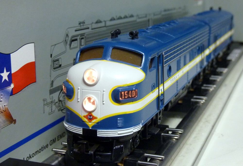 Märklin 3781 - Locomotive Diesel-électrique - GM EMD F 7 "Texas & Pacific" - HO