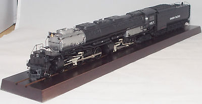 Trix 22593 Locomotive vapeur "Big Boy" Class 4000 - USA - HO (avec coffret et rail de présentation en bois)