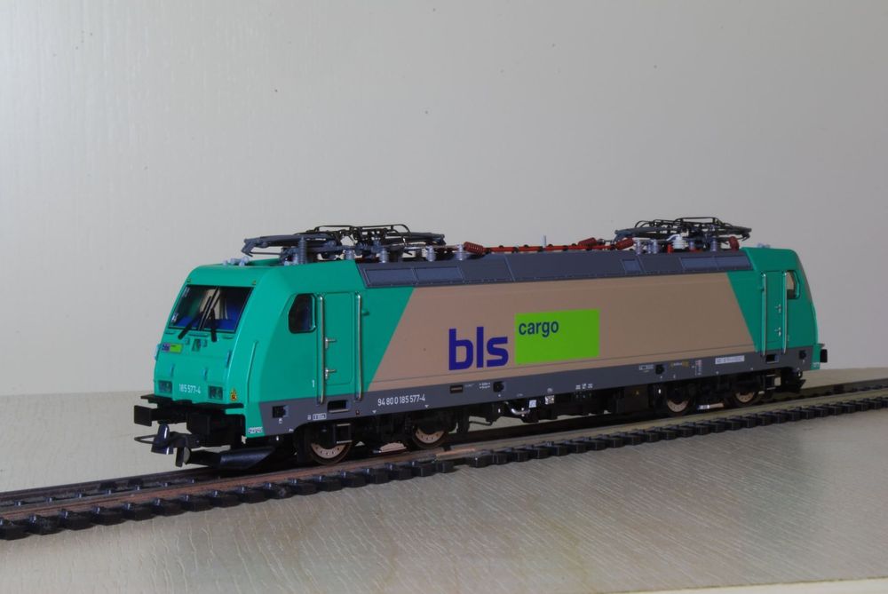 Roco 62504 Locomotive électrique BR 185.2 "BLS Cargo" - HO