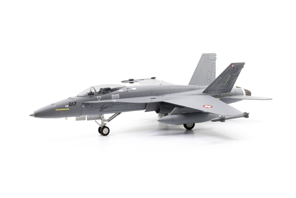 ACE - F/A-18C Hornet Falcons Staffel 17 J-5017 - 1/72