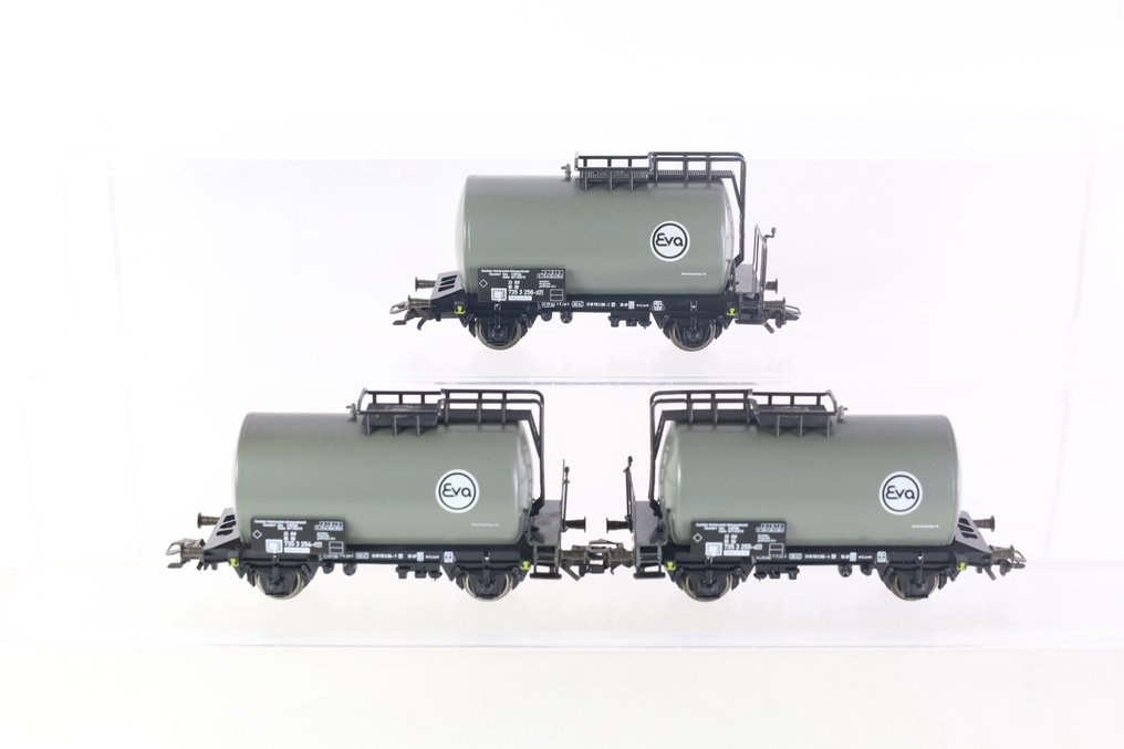 Märklin 4854 - Coffret 3 wagons citernes "EVA" vieillie artificiellement - DB- HO