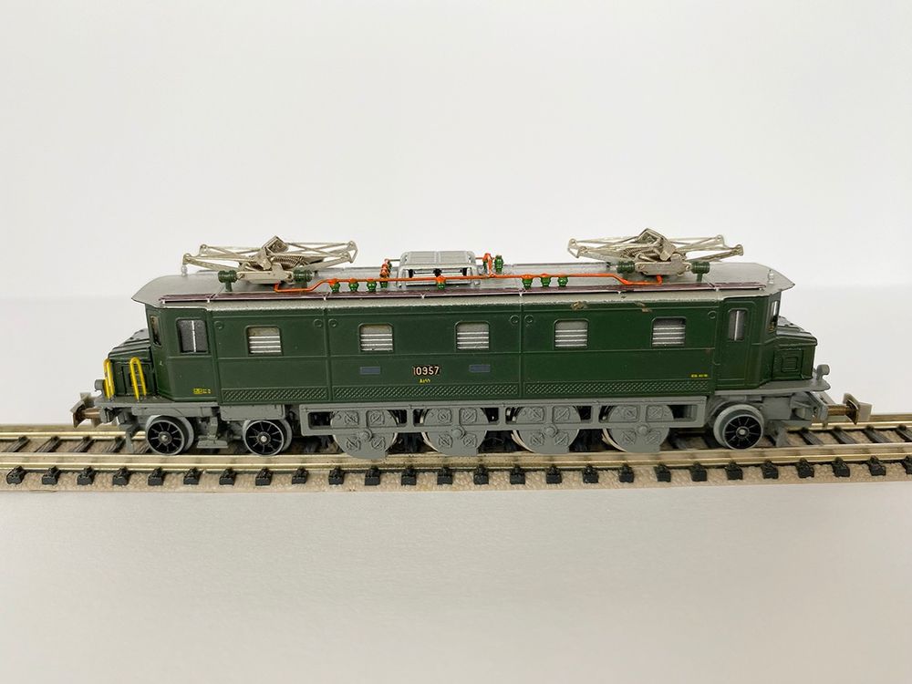 Liliput L320 023 - Locomotive électrique Ae 4/7 - SBB -  HO