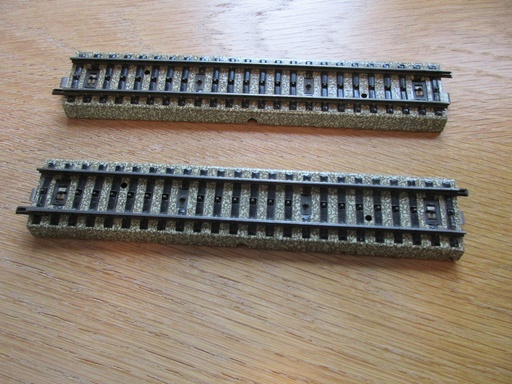 Märklin 3601D HO Rail droit "M" 1/1 180mm (Occasion vérifiée)