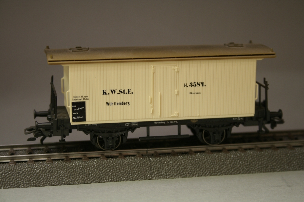 Märklin 48280 - Wagon couvert à deux essieux - HO