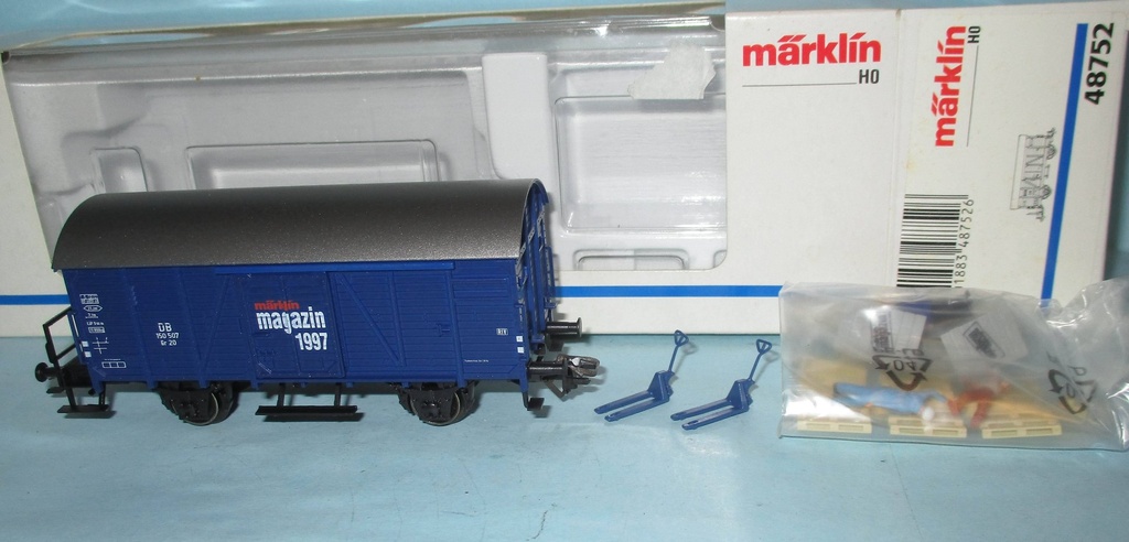 Märklin 48752 - Wagon de marchandises couvert "Märklin Magazine 1997" (avec figurines et accessoires) - DB - HO