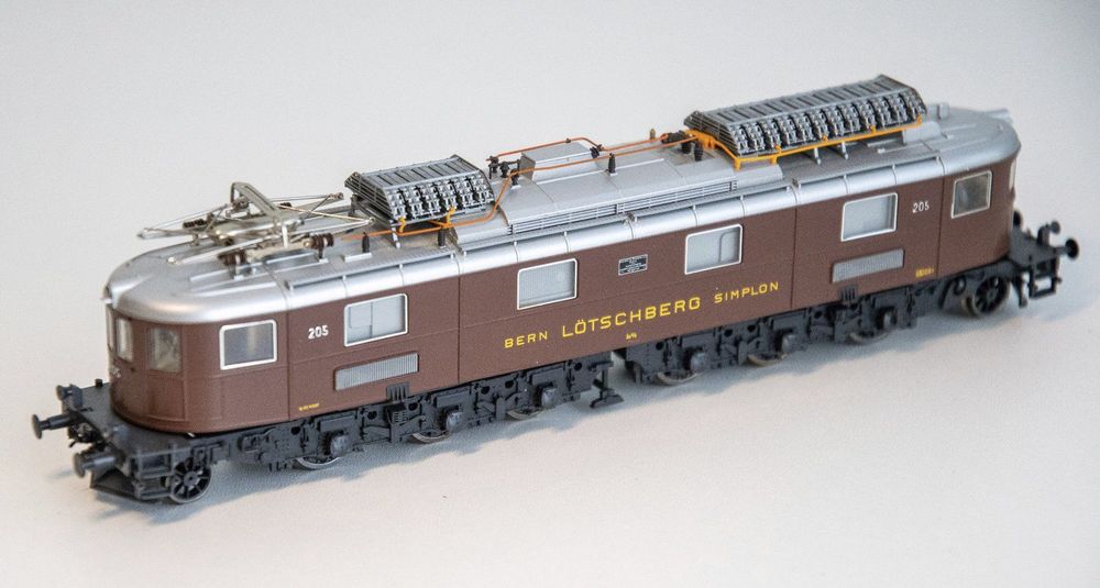 Roco 43710 - Locomotive électrique Ae 6/8 "BLS" - 205 - HO  