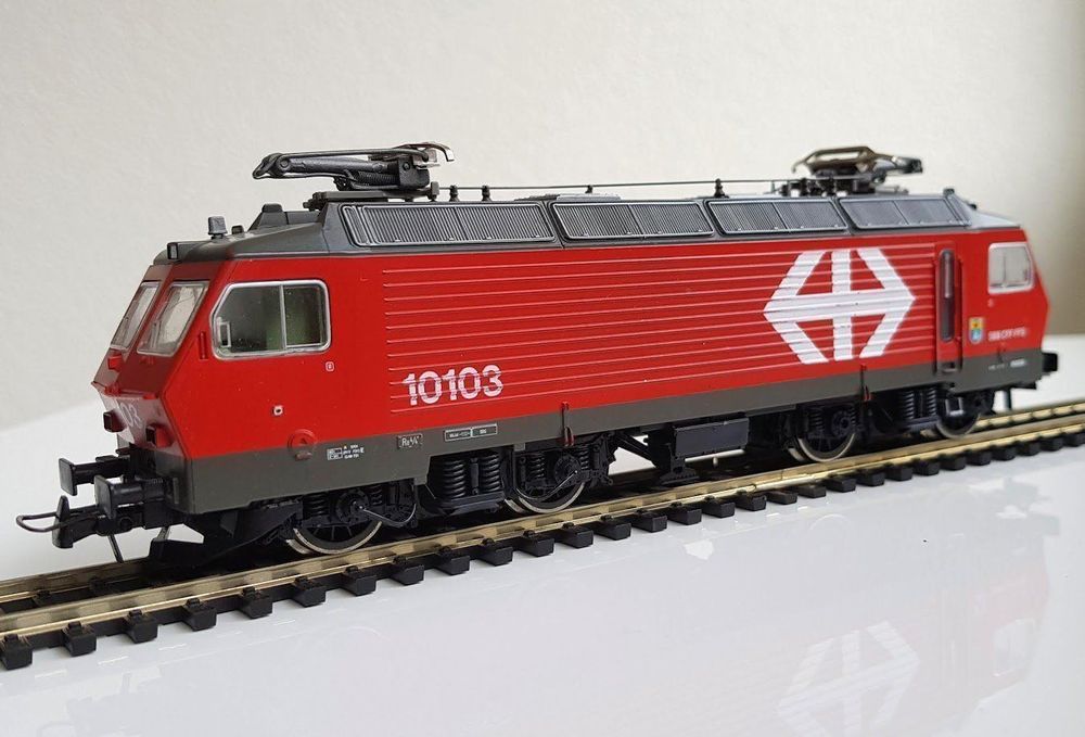 Roco 43493.3 - Locomotive électrique Re 4/4 "10103" - SBB - (DC) - HO  