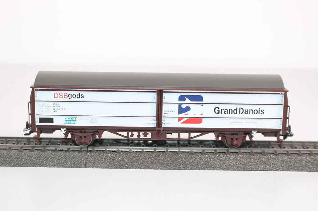 Märklin 4837 - wagon couvert à parois coulissantes "Grand Danois" - SNCF - HO 