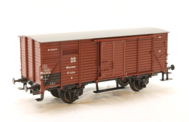 Märklin 4877 - Wagon de marchandises couvert - München - DR - HO 