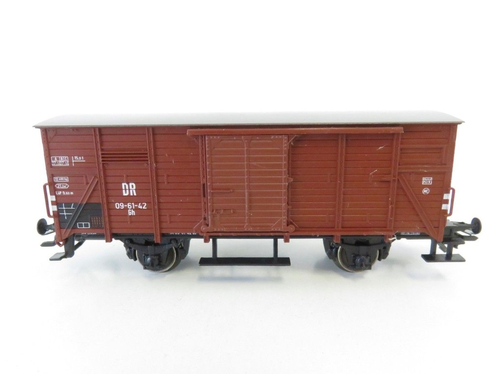 Märklin 4879 - Wagon de marchandises couvert - DR - 09-61-42 - HO 