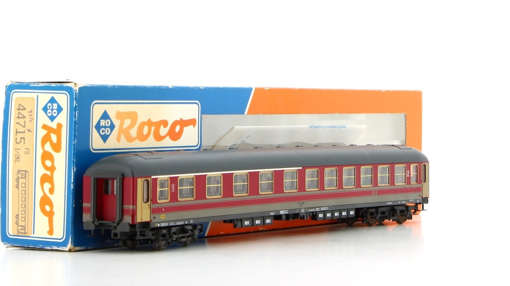 Roco 44715 - Voiture voyageurs - 1ère et 2ème classe - Bordeau et brune - FS - HO   