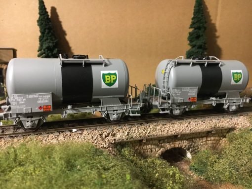 Roco 44081 - Set de wagons citernes "BP" (2 pièces) - SBB-CFF- HO     