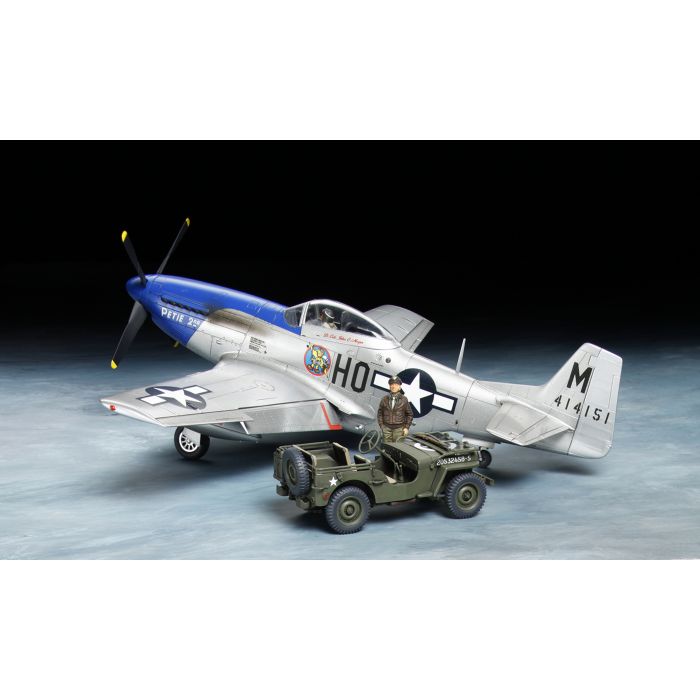 Tamiya 25205 - P-51D Mustang + 1/4-ton 4X4 Light Véhicule - 1/48 