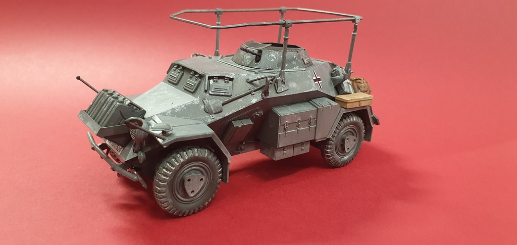 Véhicule blindé léger allemand - WW2 - Sonderkraftfahrzeug SDKFZ 222 - Modèle terminé - Réalisation de niveau professionnel - 1/35