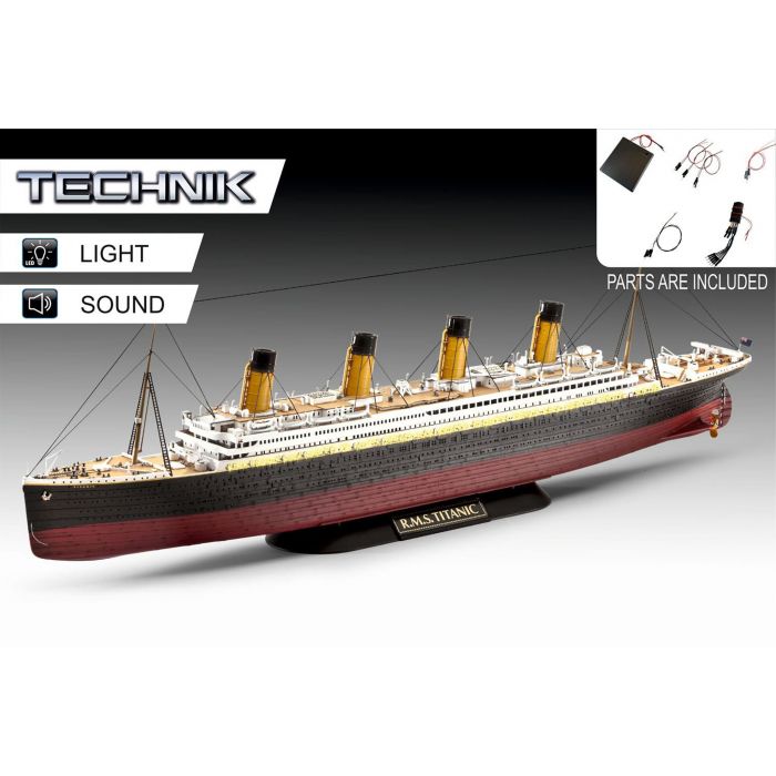 Revell 00458 - R.M.S. Titanic Tecknik - 1/400 - 67 cm long - 262 pièces - avec son et lumière (piles non incluses)