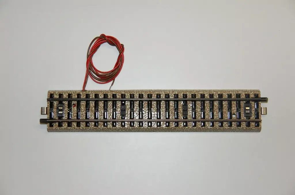 Märklin 5111 HO Rail M droit d'alimentation 1/1 180mm (Occasion vérifiée)