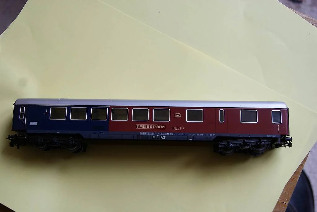 Märklin 4081 - Voiture de banlieue avec cabine de commande et compartiment à bagages - 2ème classe - DB - HO