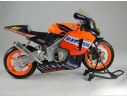 [GUI-16240] Guiloy - Honda RC 211V - Valentino Rossi - Team Repsol Honda - 1/6