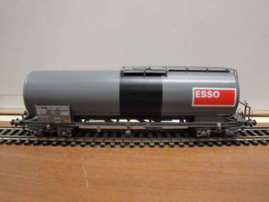 [HAG-382 Esso] HAG 382 - SBB Wagon citerne "Esso" - AC - HO